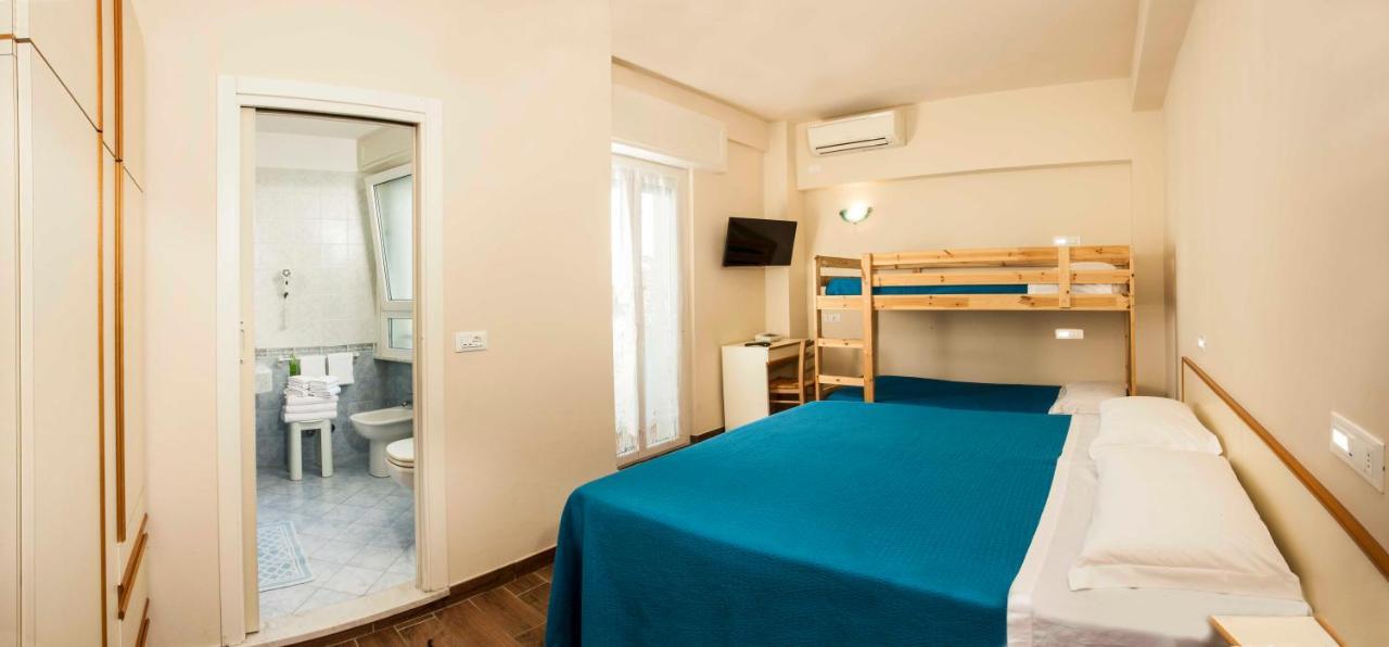 Hotel Sayonara Cattolica Esterno foto