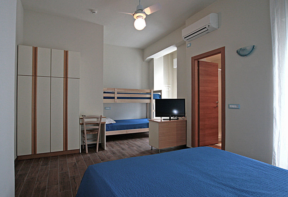 Hotel Sayonara Cattolica Esterno foto