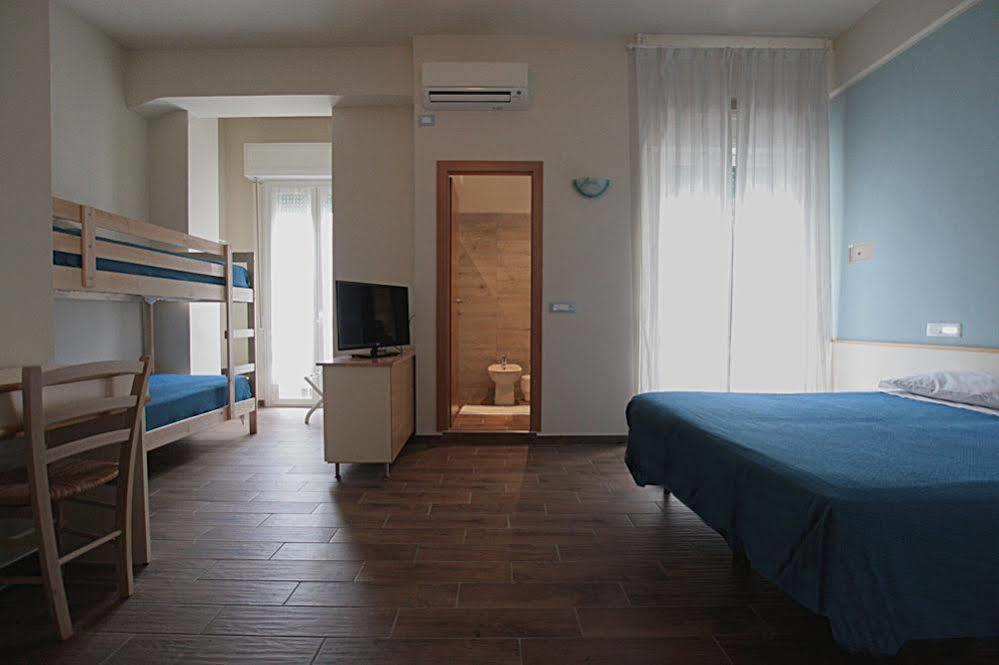 Hotel Sayonara Cattolica Esterno foto